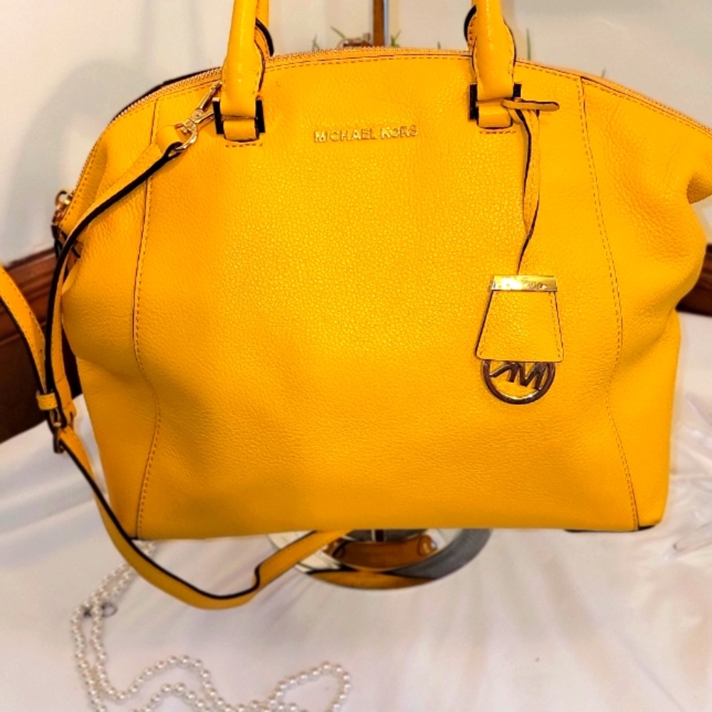 💥 Micheal kors Shoulderbag W/Matching Wallet 💥